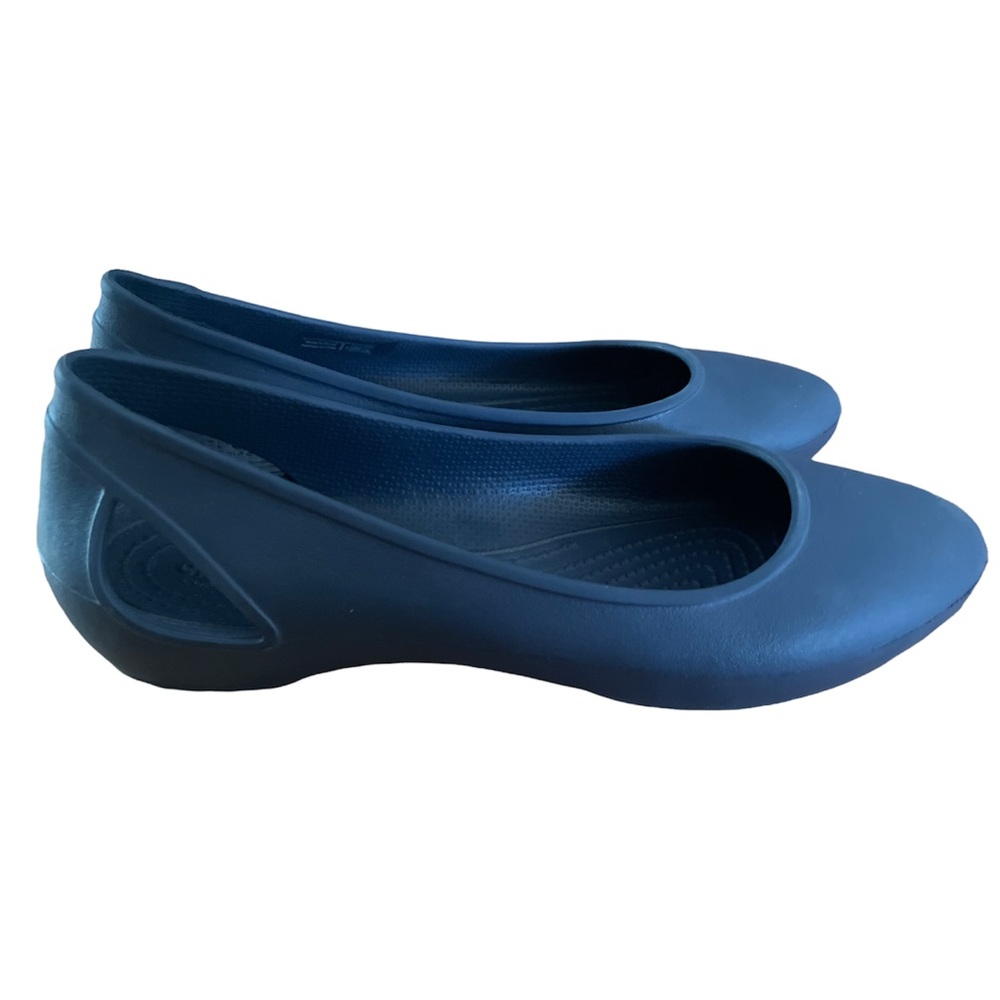 CROCS Sz 8 Laura Pointy Toe Back Cut Out Comfort Flats